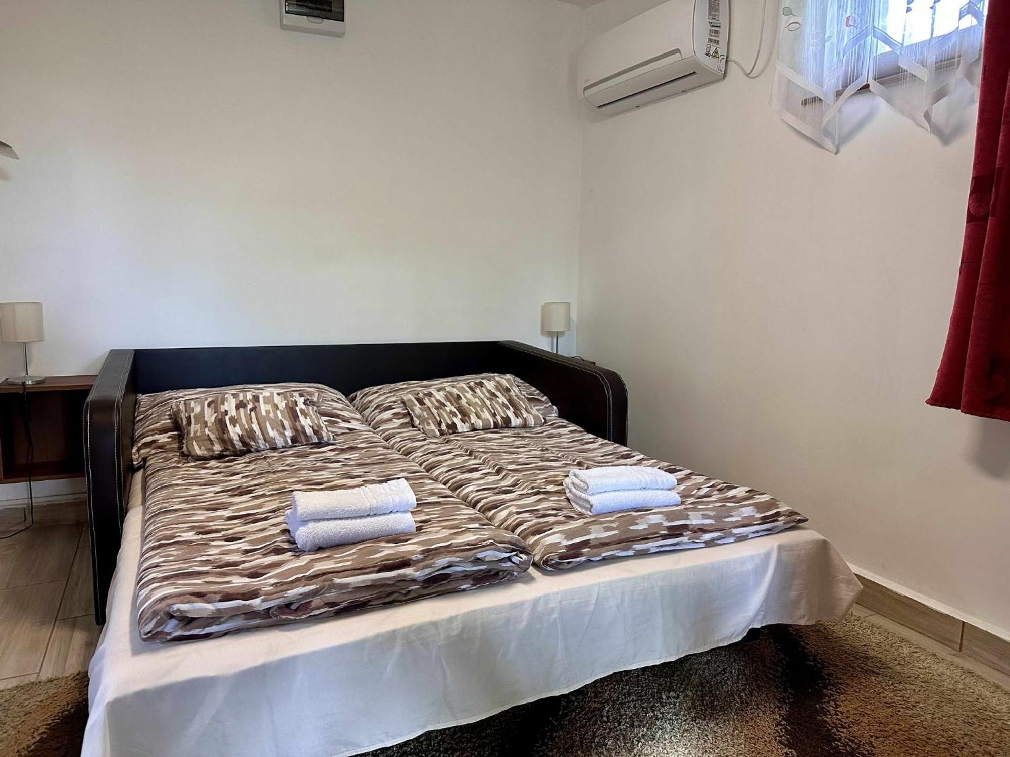 Alfoeldi Vendeghaz - Apartment